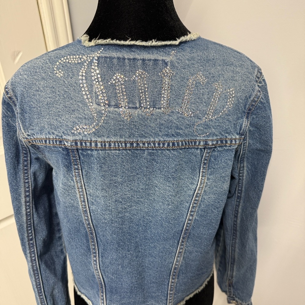 JUICY COUTURE BIG BLING RAW
COLLAR denim jacket - Picture 4 of 9
